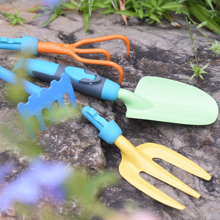 kid garden set with box