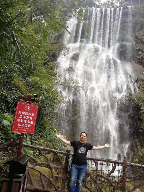 a bunch of corporate perks(1)