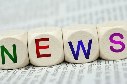 La zappa triangolare è un buon aiuto per scavare piccole piante all'aperto